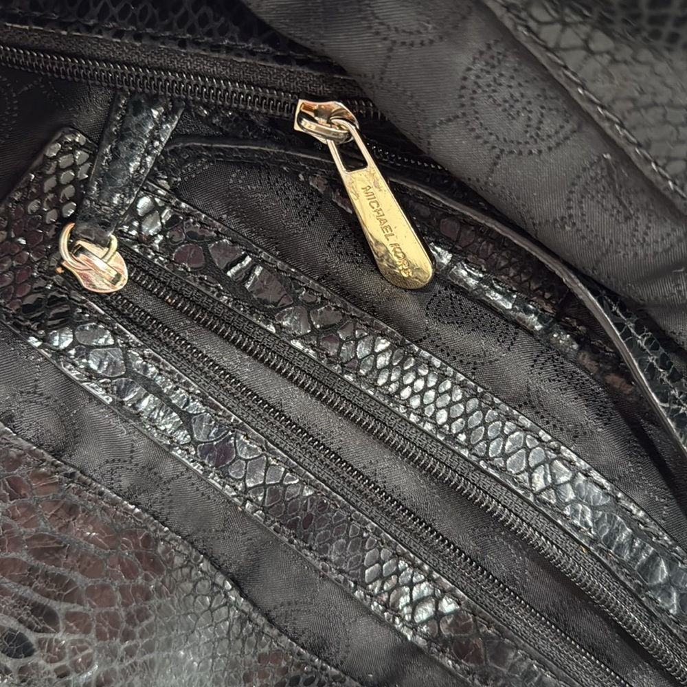 Michael Kors Black and Gold croc tote - Picture 6 of 10